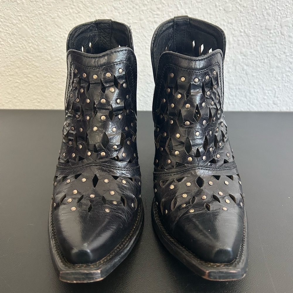 ARIAT 6.5B Black Dixon Studded Western Ankle  Leather Booties SNIP TOE - Picture 2 of 11